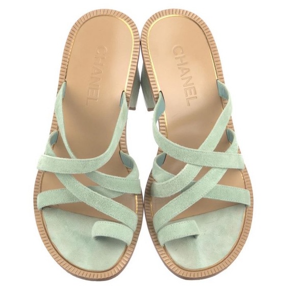 Chanel CC Logo Suede Slides - Picture 5 of 13